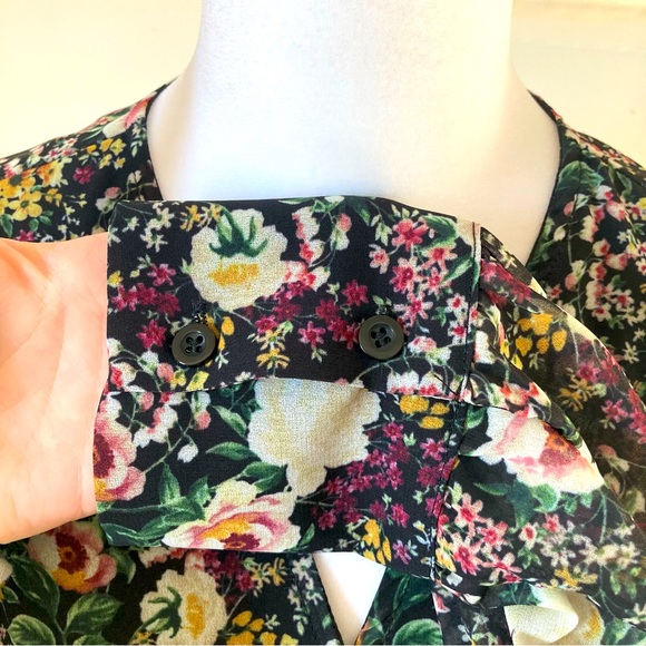 Lea & Viola Black Floral Long Sleeve Wrap Mini Dress size Medium - Picture 4 of 7